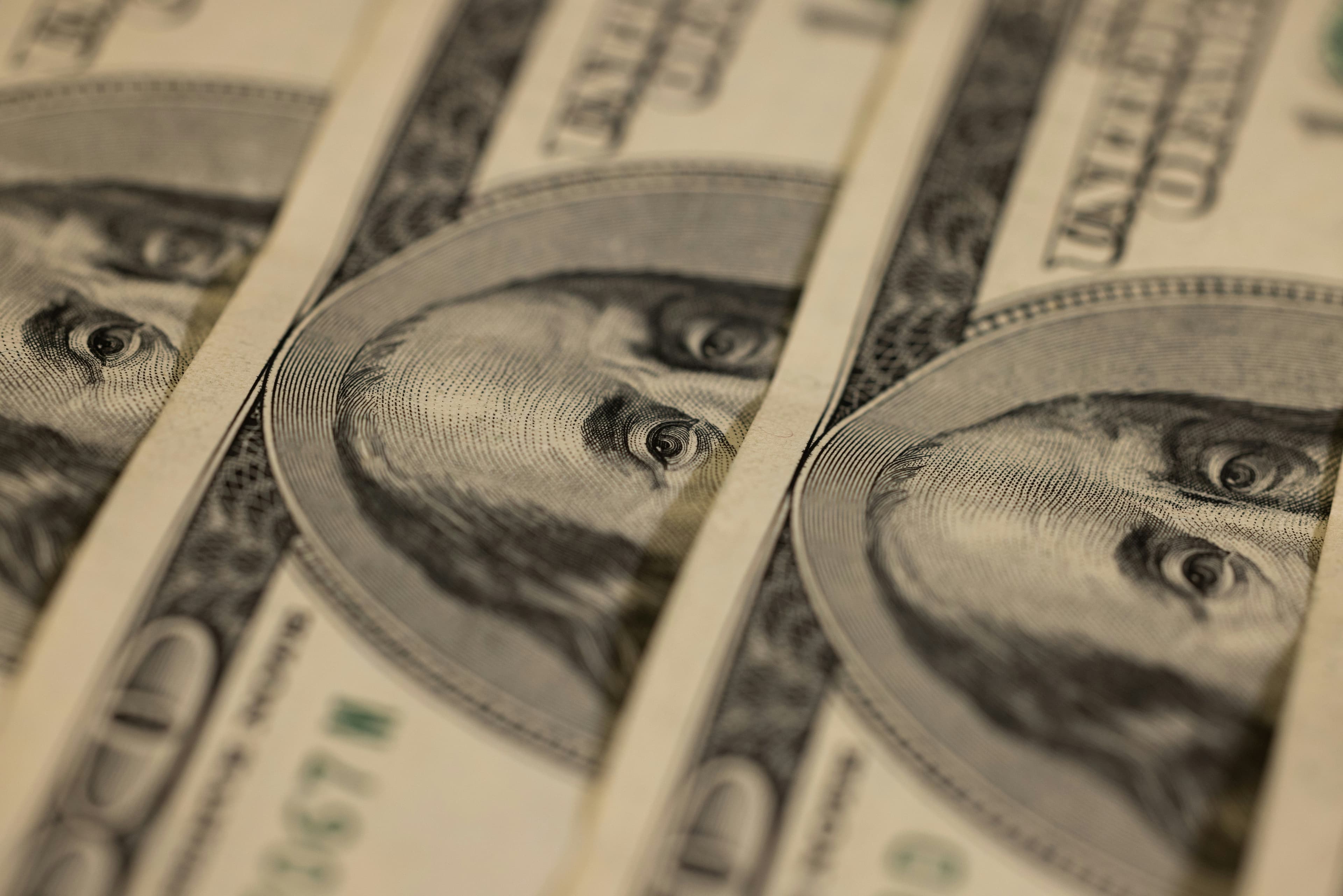 Pricing Sensitivity & Elasticity Analysis for a High-Growth Real-Time Messaging Platform
