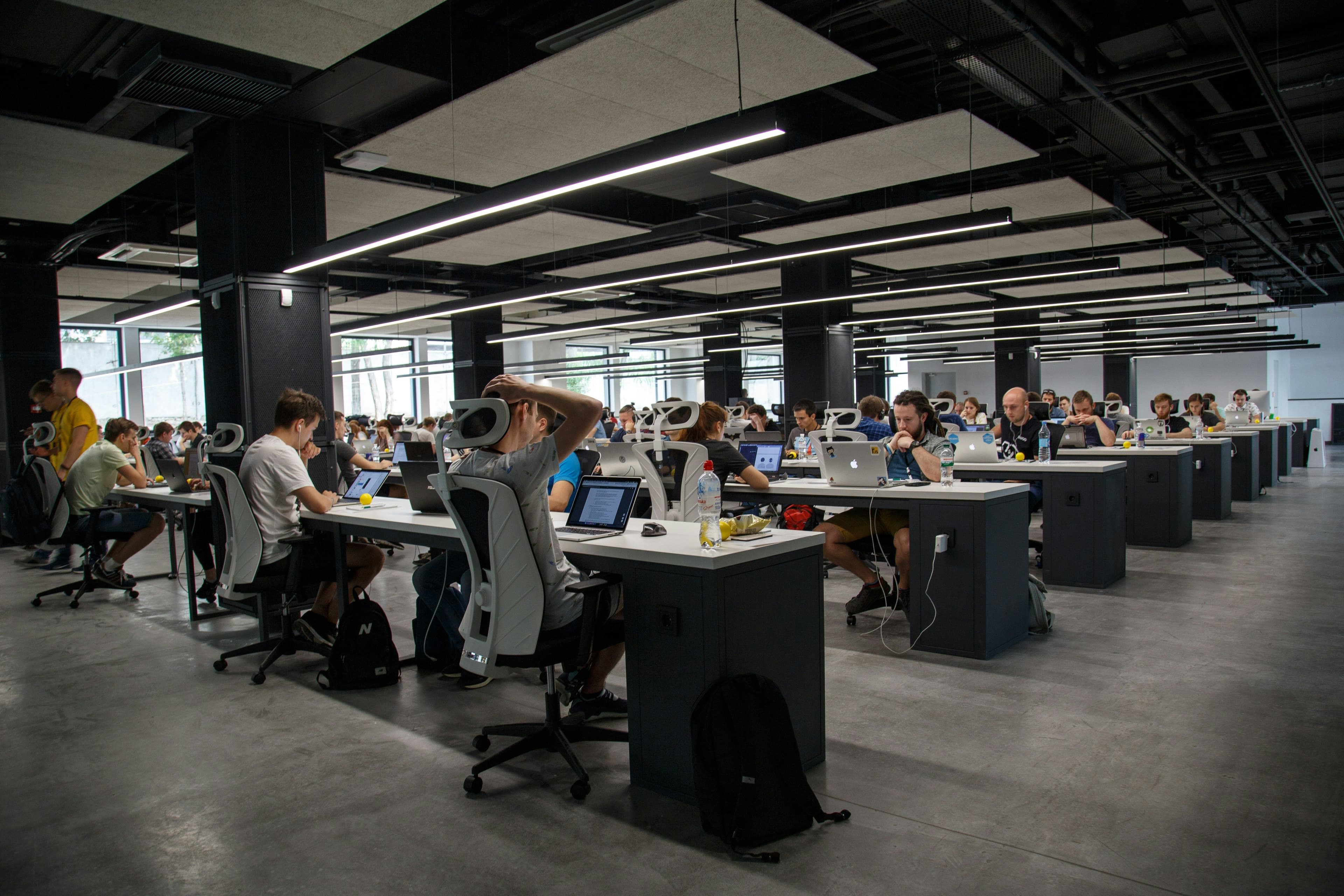 B2B Relationship Intelligence SaaS Company